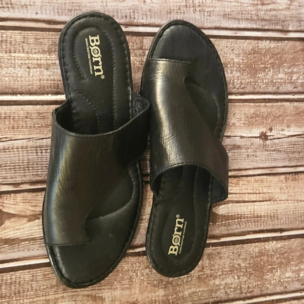 Sz 6 M Women Born Black Leather Toe Ring Flat Comfort Cushioned Slides Sandals